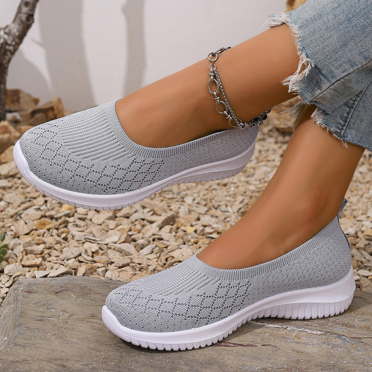 Damskie buty wsuwane z siateczką